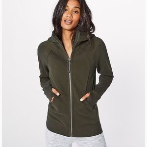 Lululemon Scuba Hoodie. Excellent condition.